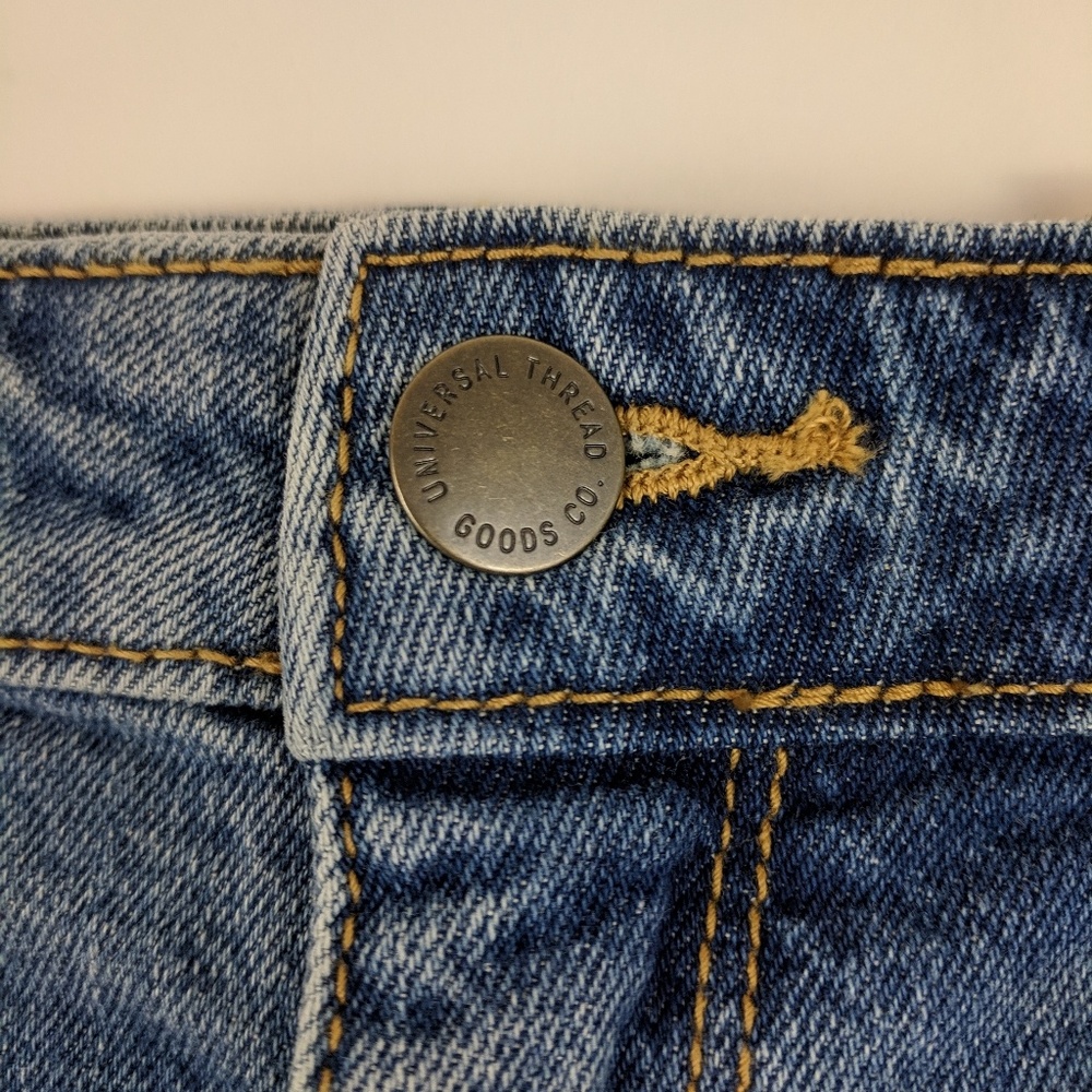 Universal Threads Distressed Jean Shorts - Picture 3 of 6